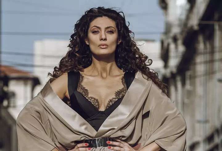 Adela Popescu, cu breton. Cum explică această schimbare de look