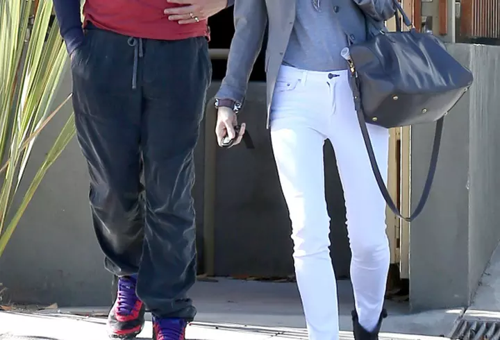 Prinţul Harry regretă ca nu a putut vorbit despre moartea mamei sale