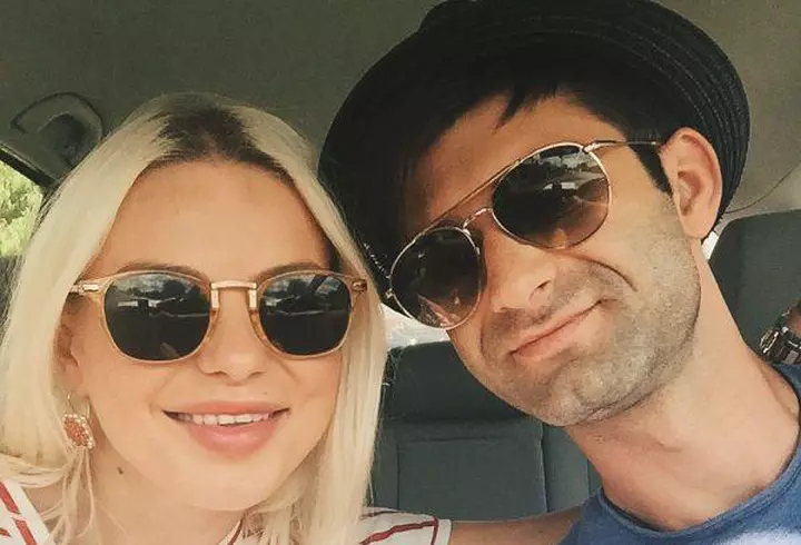 Cât de bine arată Giulia după două sarcini!