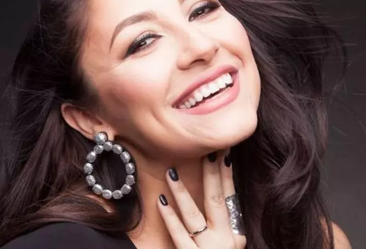 Cât de bine arată Giulia după două sarcini!