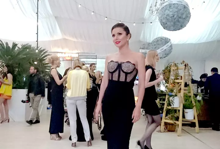 Adela Popescu, cu breton. Cum explică această schimbare de look