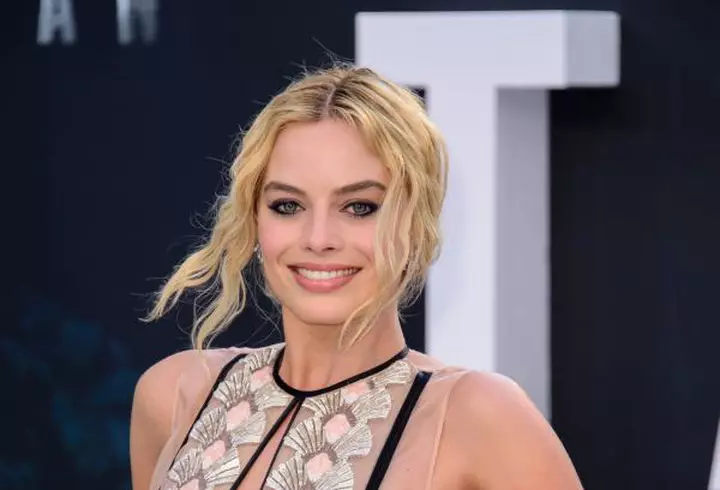 Adela Popescu, cu breton. Cum explică această schimbare de look