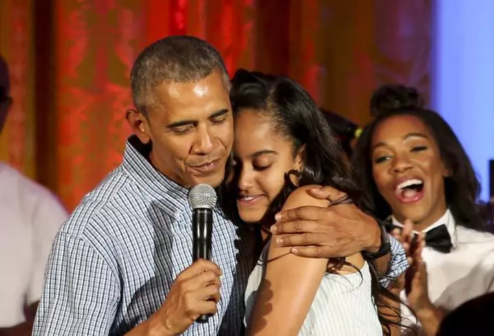 Cât de bine arată Giulia după două sarcini!