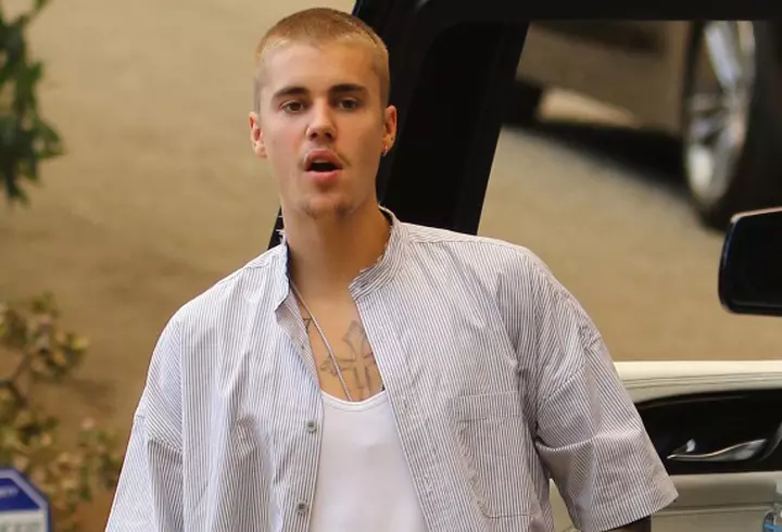 Robbie Williams şi Ayda Field au sărbătorit 6 ani de căsătorie