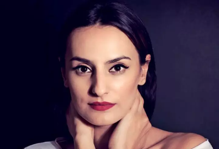 Cum a evoluat modul vedetelor de a-şi face selfie