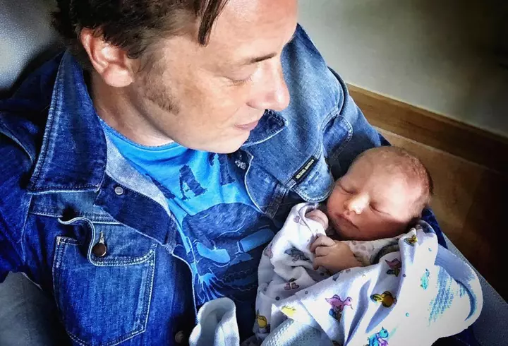 Lavinia Petrea este însărcinată cu o fetiţă