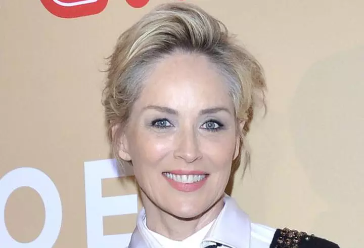 Lora si Connect-R prezintă premiile industriei muzicale româneşti - VIDEO