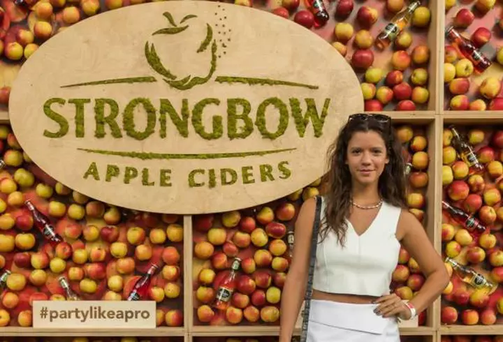 Vedetele s-au întrecut în eleganţă la Muzeul Național de Artă al României