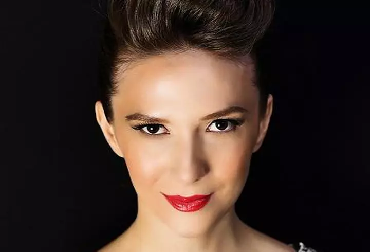 Adela Popescu, cu breton. Cum explică această schimbare de look