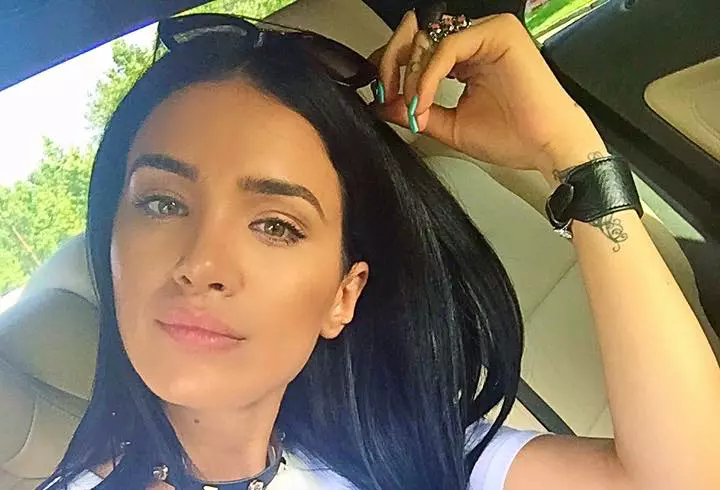 Adela Popescu, cu breton. Cum explică această schimbare de look