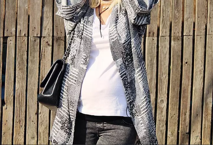 Cât timp îi ia solistului de la Carla’s Dreams să-şi facă o mască