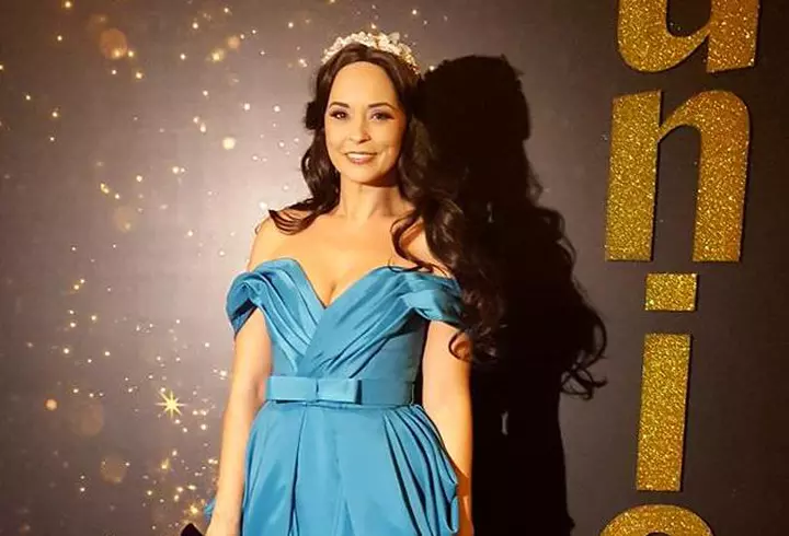 Cum să ai un păr frumos și mătăsos ca al lui Blake Lively