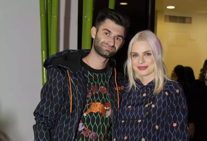 Alec Baldwin – Împreună cu adorabila lui familie la premiera filmului „Boss Baby”