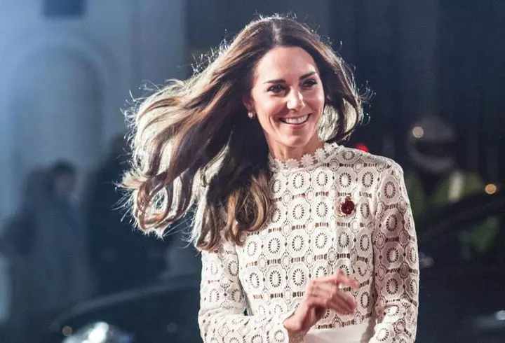 5 paşi simpli să te transformi într-o femeie fatală de Valentine’s Day