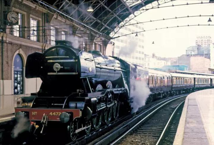 Inspiră-te din stilul vestimentar al Alinei Eremia