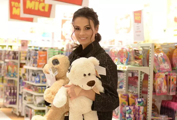 Alec Baldwin – Împreună cu adorabila lui familie la premiera filmului „Boss Baby”