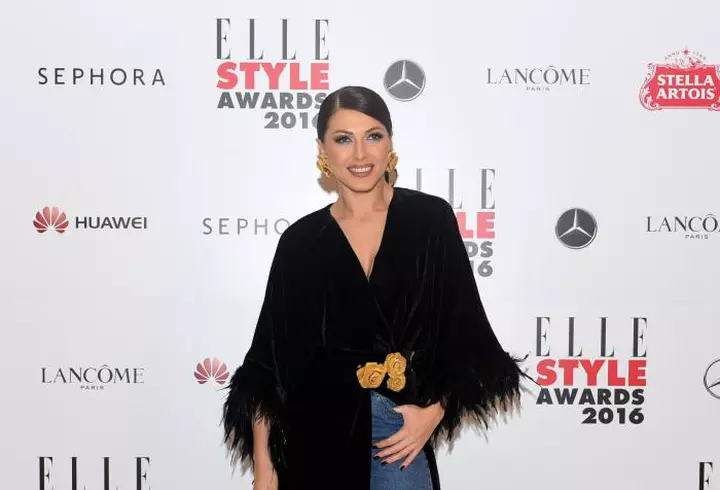 5 paşi simpli să te transformi într-o femeie fatală de Valentine’s Day