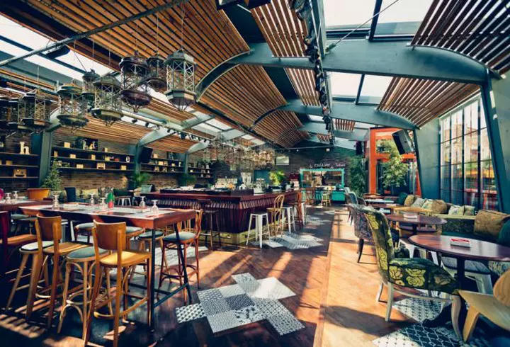 Inspiră-te din stilul vestimentar al Alinei Eremia