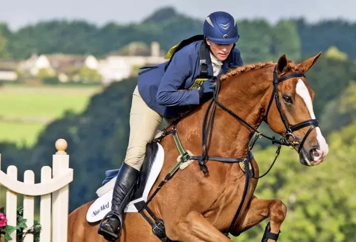 Inspiră-te din stilul vestimentar al Alinei Eremia