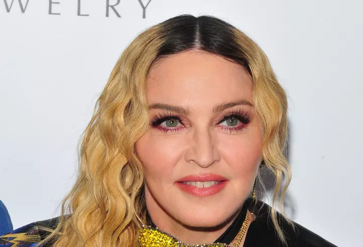 INNA lansează single-ul “Gimme Gimme” cu un videoclip filmat în Mexic