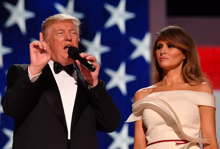 Cum să ai un păr frumos și mătăsos ca al lui Blake Lively