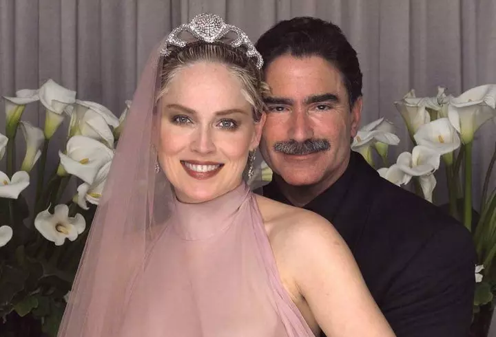 Bătaie cu frișcă între vedete la „Neatza cu Răzvan și Dani”