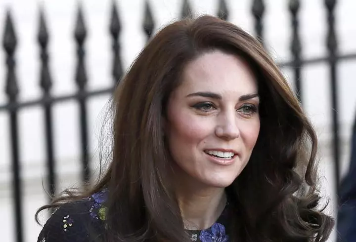 Cum să ai un păr frumos și mătăsos ca al lui Blake Lively