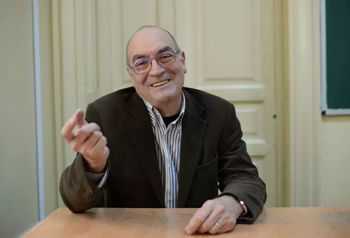 GLAMOUR de mai: trenduri fabuloase și mici obsesii de primăvară