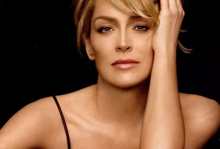 Bătaie cu frișcă între vedete la „Neatza cu Răzvan și Dani”