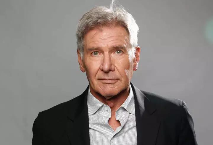 3 ţinute fulger cu Lili Sandu