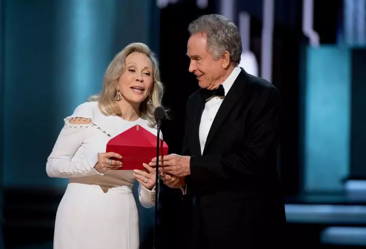 Hashtag-ul zilei: #stopsalopetamea