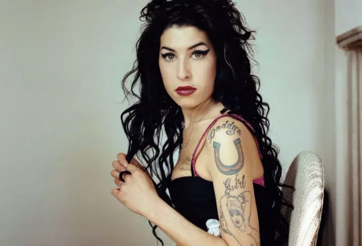 Tudor Chirilă, cu iubita la premiera „LEGO Batman: Filmul”