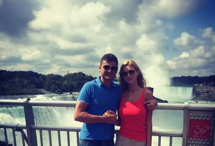 3 ţinute fulger cu Lili Sandu