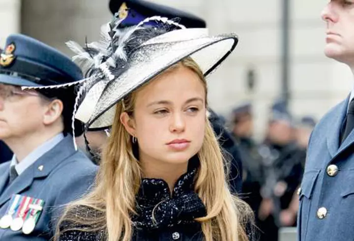 Ariana Grande are atacuri de anxietate şi izbucneşte des în plâns. Care e cauza