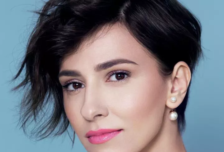 Cum să ai un păr frumos și mătăsos ca al lui Blake Lively