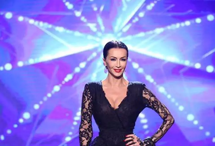 Look-ul zilei - Victoria Beckham, atât de stylish la o plimbare prin Paris