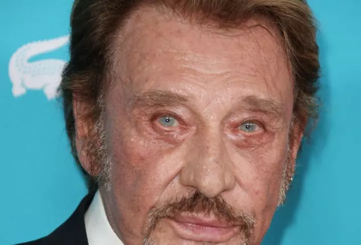 Look-ul zilei - Victoria Beckham, atât de stylish la o plimbare prin Paris