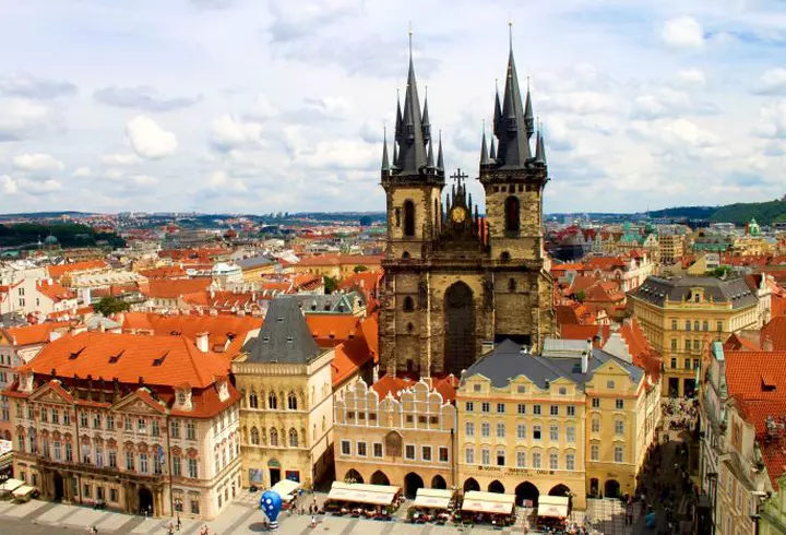 Studiu eJobs: Cum vor petrece angajații români minivacanța de 1 mai