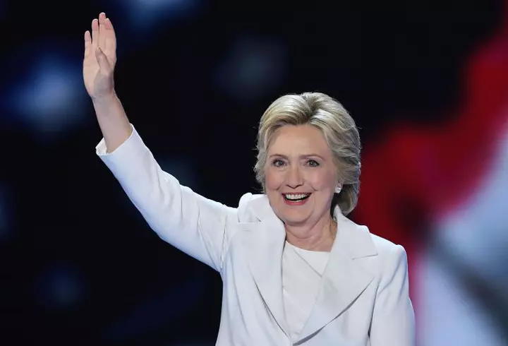 Ce ascunde Carmen Brumă în poşetă