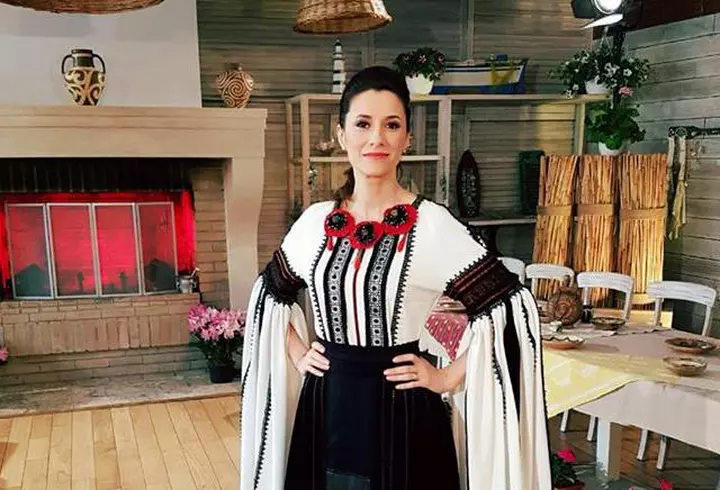 Ce ascunde Carmen Brumă în poşetă