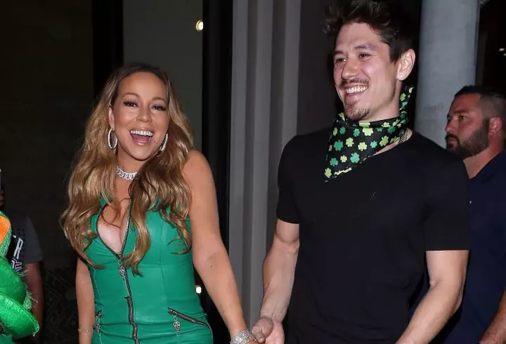 Ce ascunde Carmen Brumă în poşetă