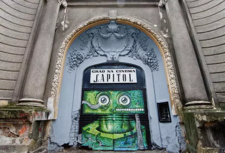 Emmanuel Macron îi ia apărarea soției sale și vorbește despre obsesia pe care mass-media a dezvoltat-o pentru Brigitte Trogneux