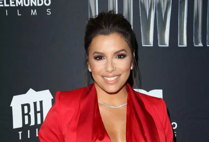 Veste bună pentru fashioniste: Topshop vine în România