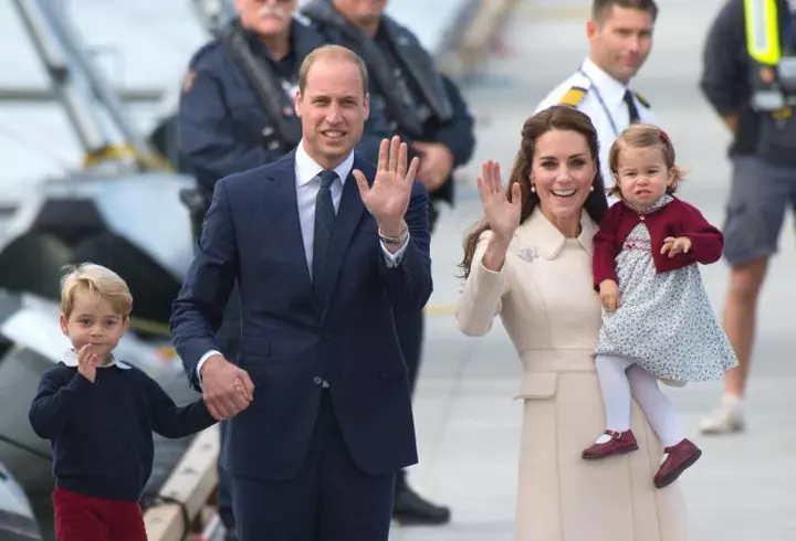 Frumusețea nu are vârstă! Iepurașii Playboy au reconstituit copertele din urmă cu 38 de ani. Iată rezultatul!