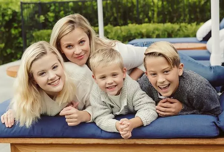 Fobia de care suferă Brigitte Macron. I-ar putea afecta statutul său de Primă Doamnă a Franţei