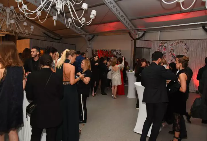 Verdictul lui Ovidiu Buta pentru ţinuta purtată de Alexandra Ungureanu la Viva! Party 2017