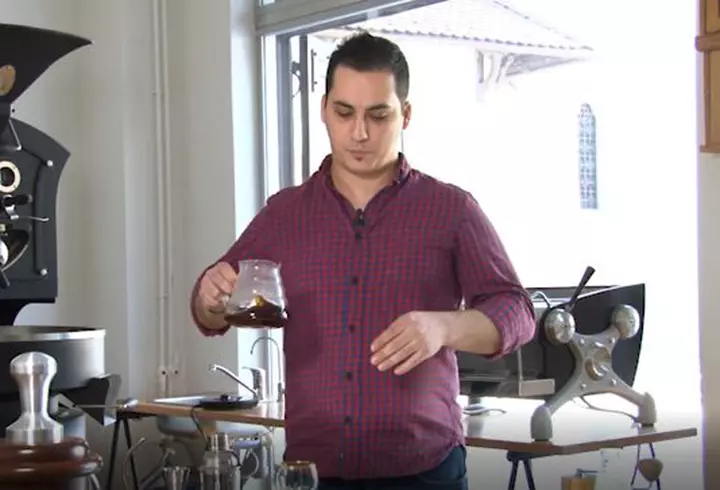 Cele mai frumoase pălării de la Garden Party-ul de la Palatul Elisabeta de Ziua Regalității. Iată ultimele tendințe!