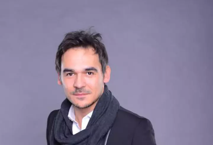 Emmanuel Macron îi ia apărarea soției sale și vorbește despre obsesia pe care mass-media a dezvoltat-o pentru Brigitte Trogneux