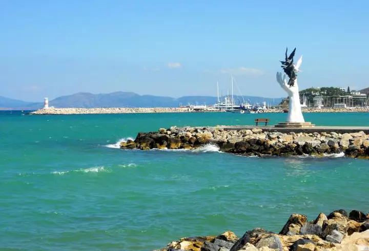 (P) Creta, insula pasionaților de istorie