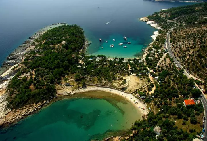 (P) Creta, insula pasionaților de istorie